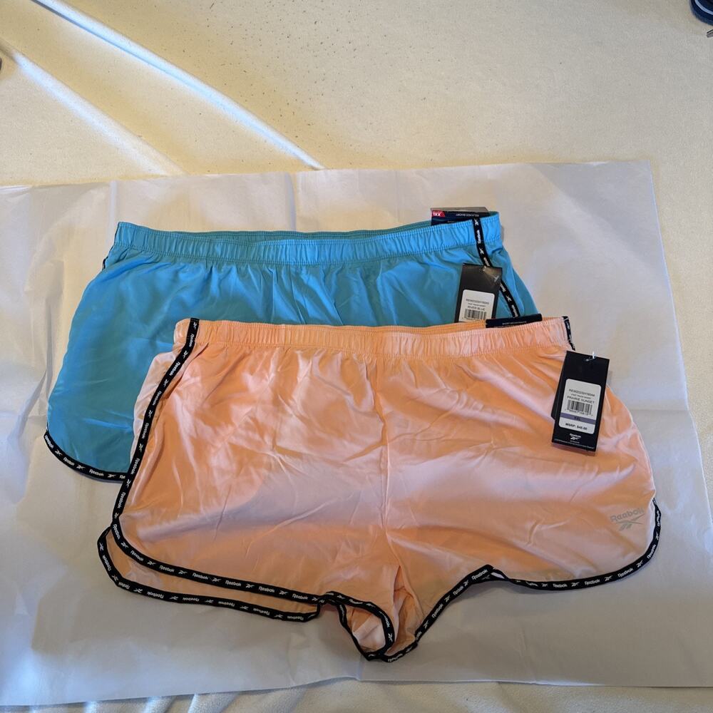 REEBOK WOMEN’S RELAXED SHORTS (New W/ Tags) Size XXL-2 Shorts